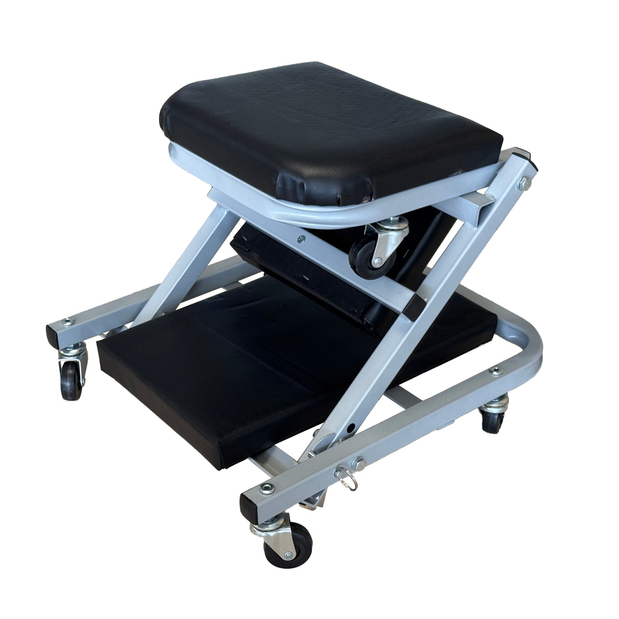 Ensemble planche à roulettes + tabouret